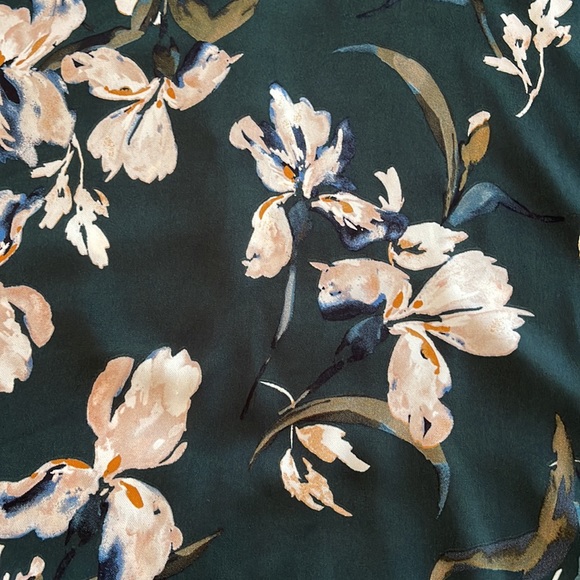 Great condition, green floral mini dress - Picture 4 of 5